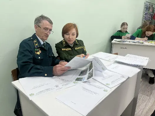 Центр защиты леса Смоленской области помогает молодежи выбрать профессию будущего